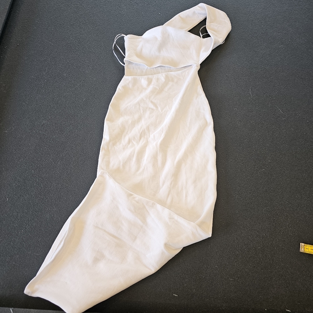 Zara nwt cut out one shoulder white maxi dress sz small